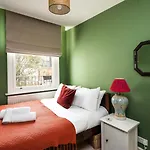 Elegant And Peaceful 2Bd Apt - Barons Court/London