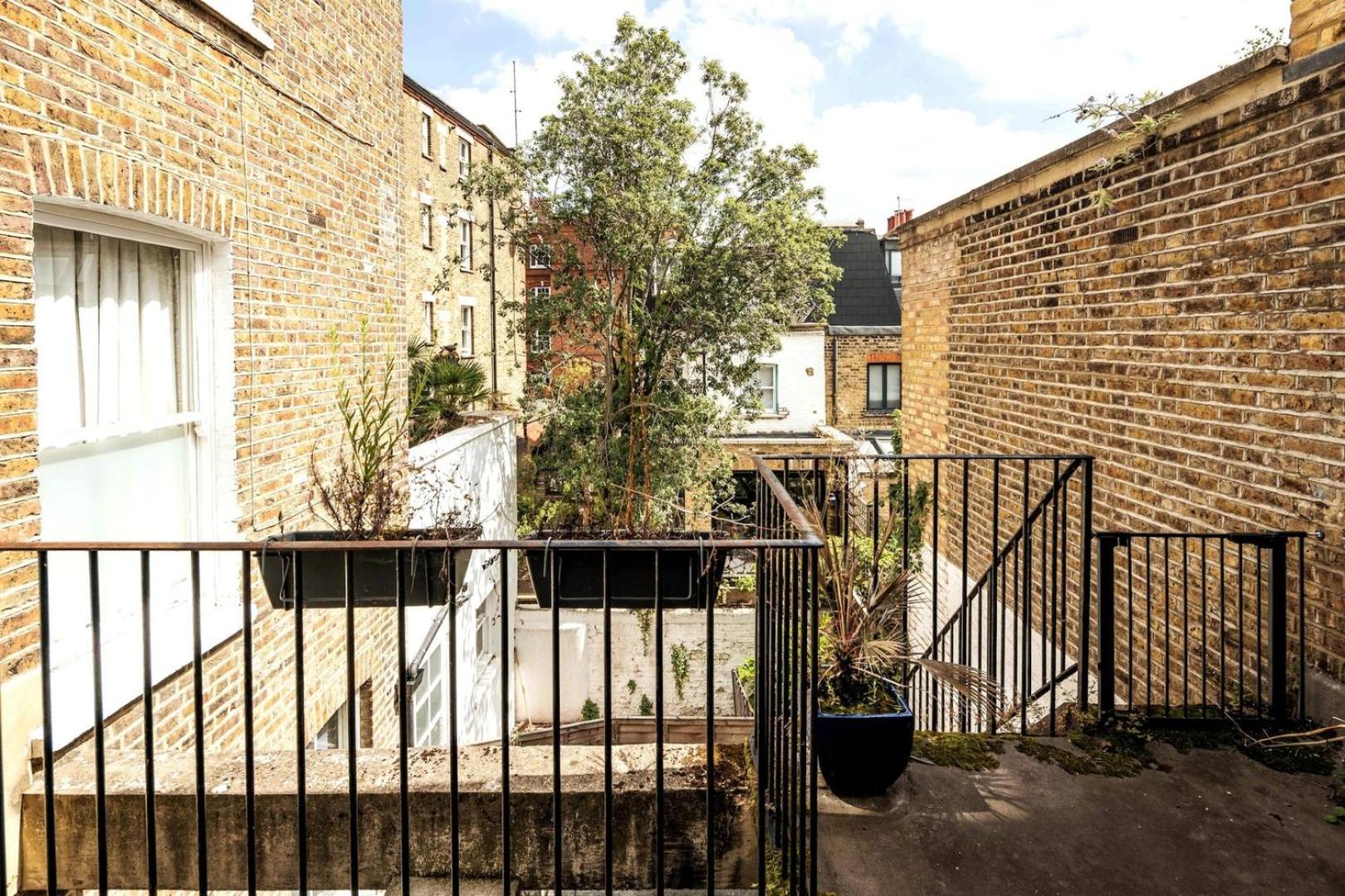 Elegant And Peaceful 2bd - Barons Court/london Apartment